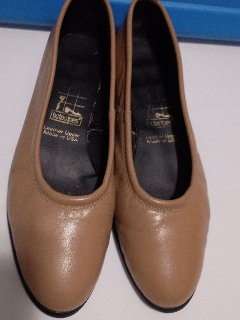 TictactoesWomen’s Beige Leather Round-Toe Slip-On Flats Size 10